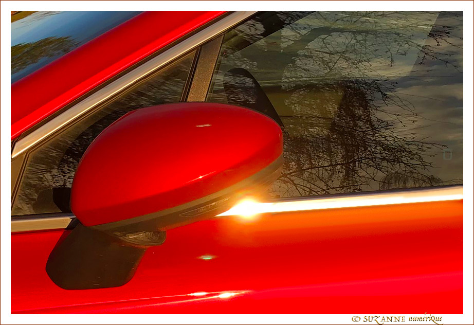 Profil de Petite Voiture Rouge au Soleil -- 15/01/23