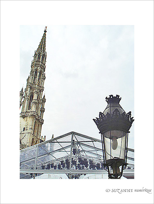 Tenue de soir�e sur la Grand Place de Bruxelles