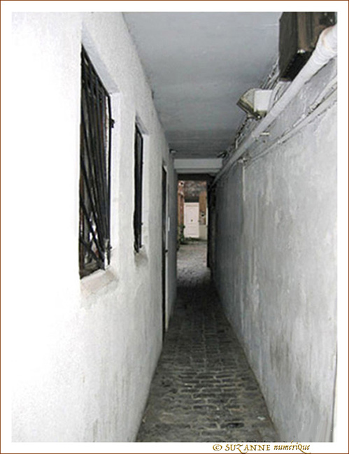 Passage pour une poup�e