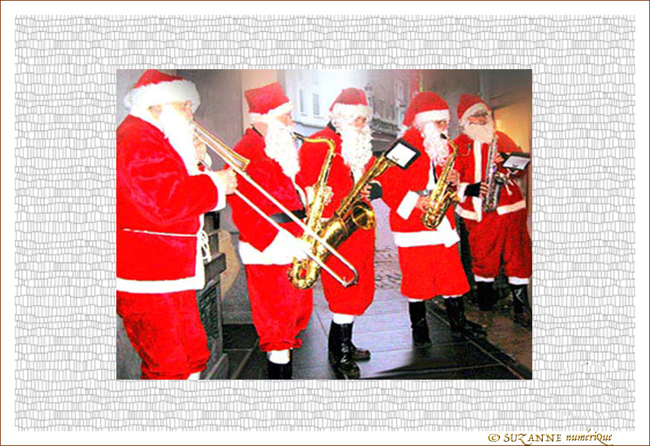 Le p�re No�l est ... un orchestre�?! -- 23/12/04