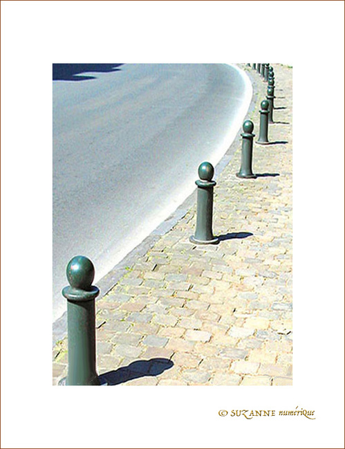 Prendre � droite pour aller � gauche 
