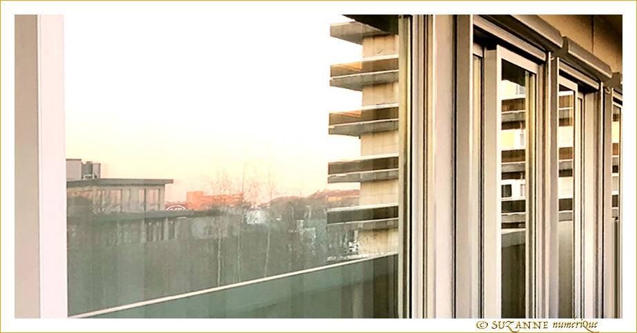 Regard de l�ext�rieur vers l�int�rieur  -- 06/03/20