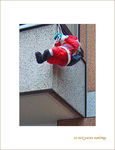 P�re No�l en escalade. Bizarre ... o� est l'erreur? -- 16/12/07